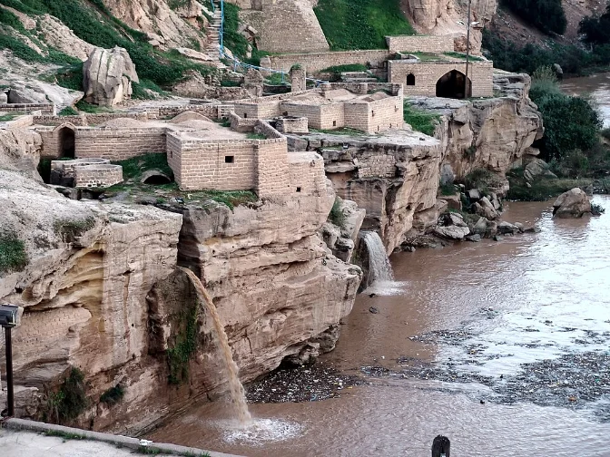 Sistema Idraulico Storico di Shushtar: Il Capolavoro dell'Ingegneria Idrica Antica