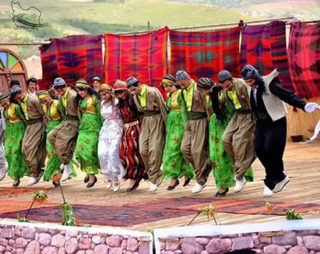 Halparin-Kurdish-dance-Nomads-of-Iran